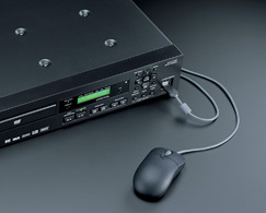 DVD-V8000 USB input